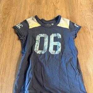 ⭐ Old Navy Navy Blue Kids Tee‎ with Number Graphic⭐